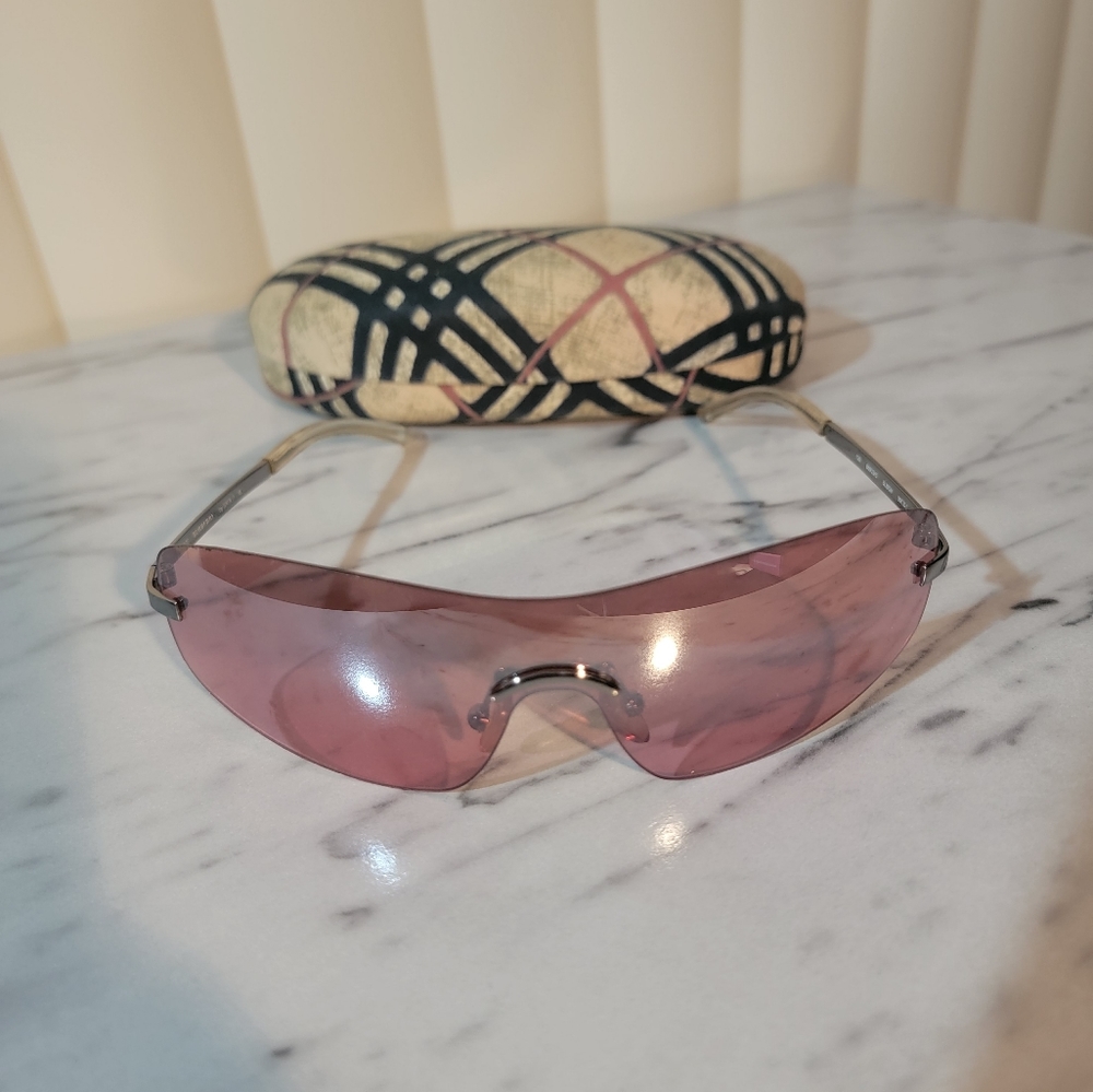 Vintage Burberry Pinl Shades